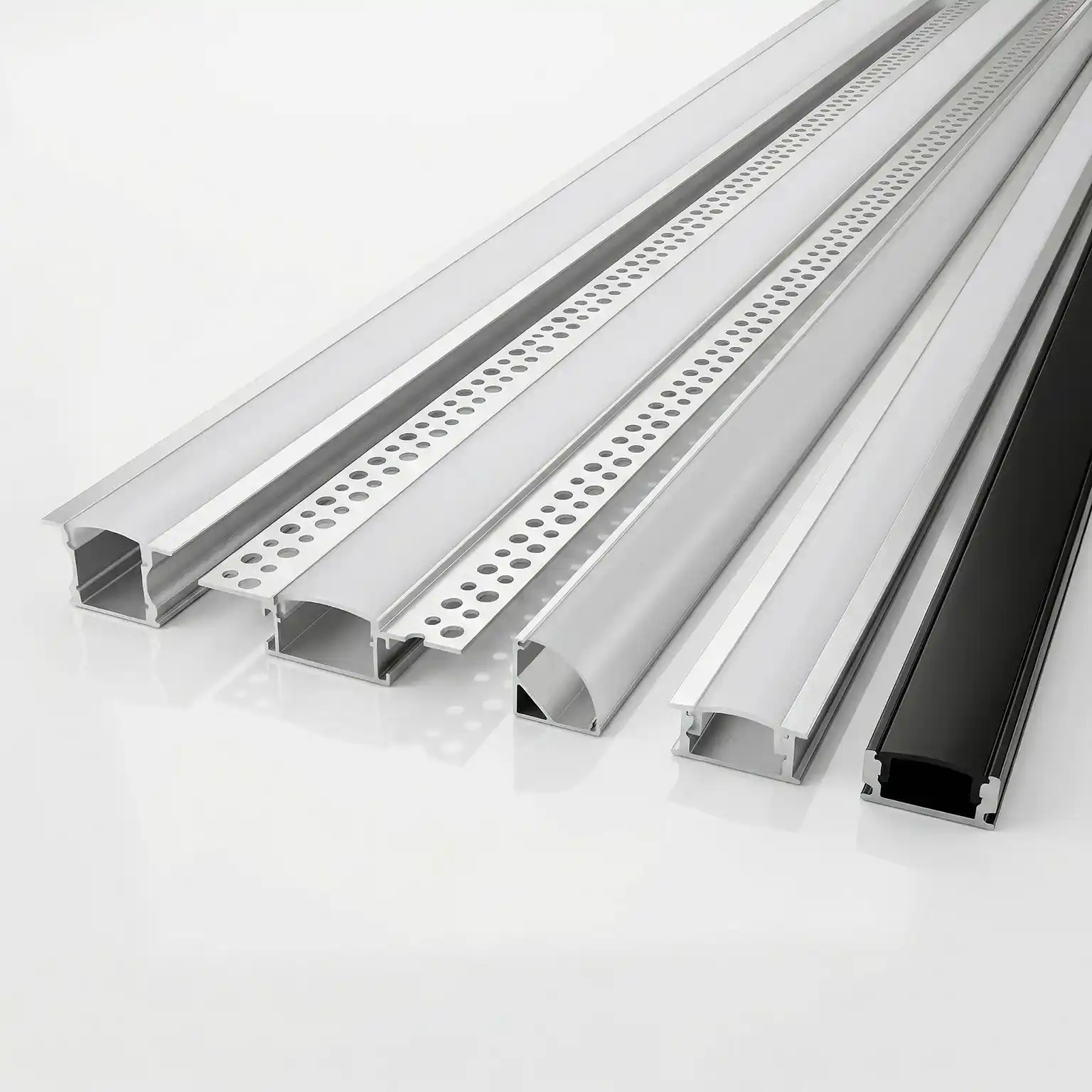 Verschillende aluminium profielen voor LED-strips met afdekkappen voor nette en professionele montage