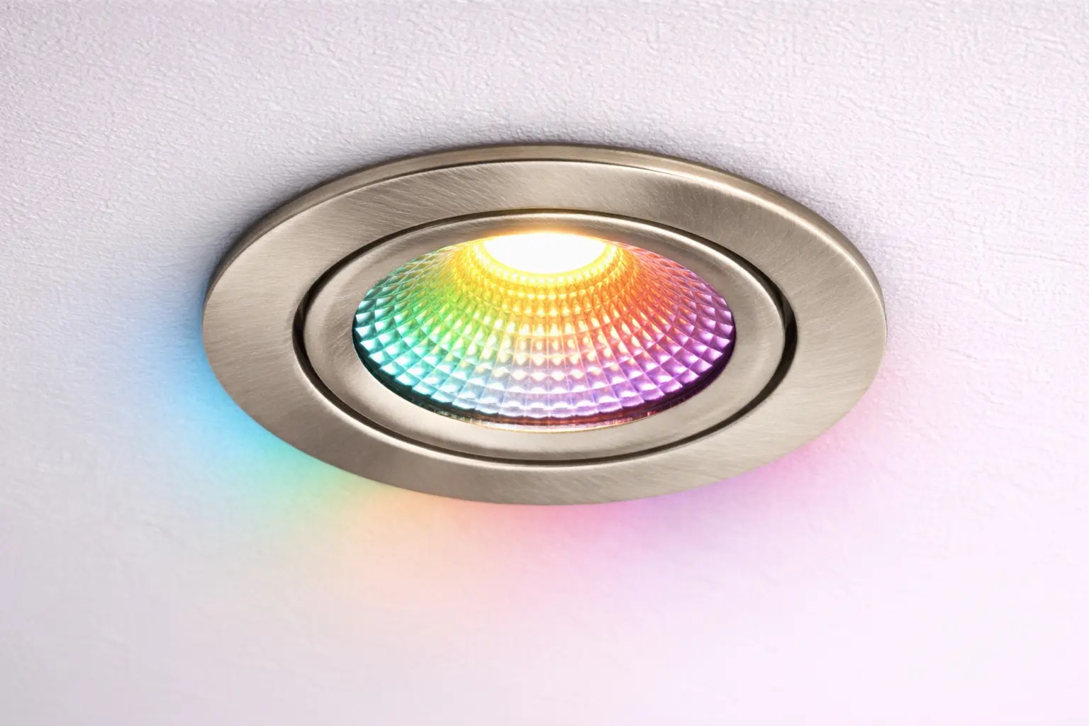 RVS smarthome inbouwspot met RGB ledverlichting en sfeervolle kleurweergave voor modern plafond